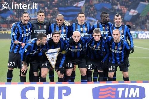 主裁：夸安萨拉拽丘库埃梅卡没判罚？这是极轻微、无效的拉拽（主裁回应夸安萨拉拉拽丘库埃梅卡未判：接触极轻微，拉拽无实质影响）