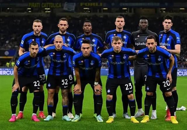 每体：若接受手术奥尔莫要缺阵4个月，因此巴萨选择保守治疗（每体：手术恐让奥尔莫缺席4个月，巴萨改走保守治疗方案）