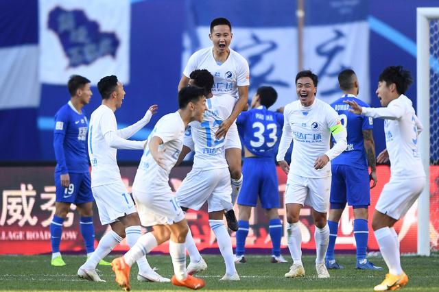 罗马诺：皇马目前尚未与齐达内就回归执教进行任何谈判（罗马诺：皇马尚未就齐达内回归执教展开谈判）