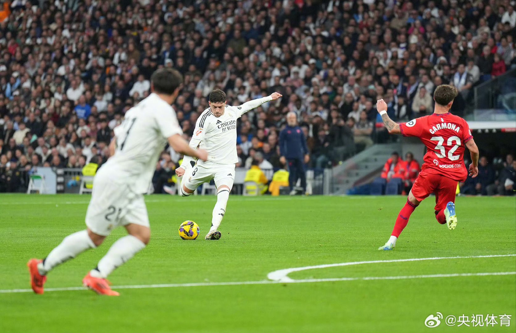 每体：库库离开巴萨因为不被信任，巴尔韦德当时看好米兰达（每体：信任缺失促使库库离队巴萨，巴尔韦德当年更青睐米兰达）