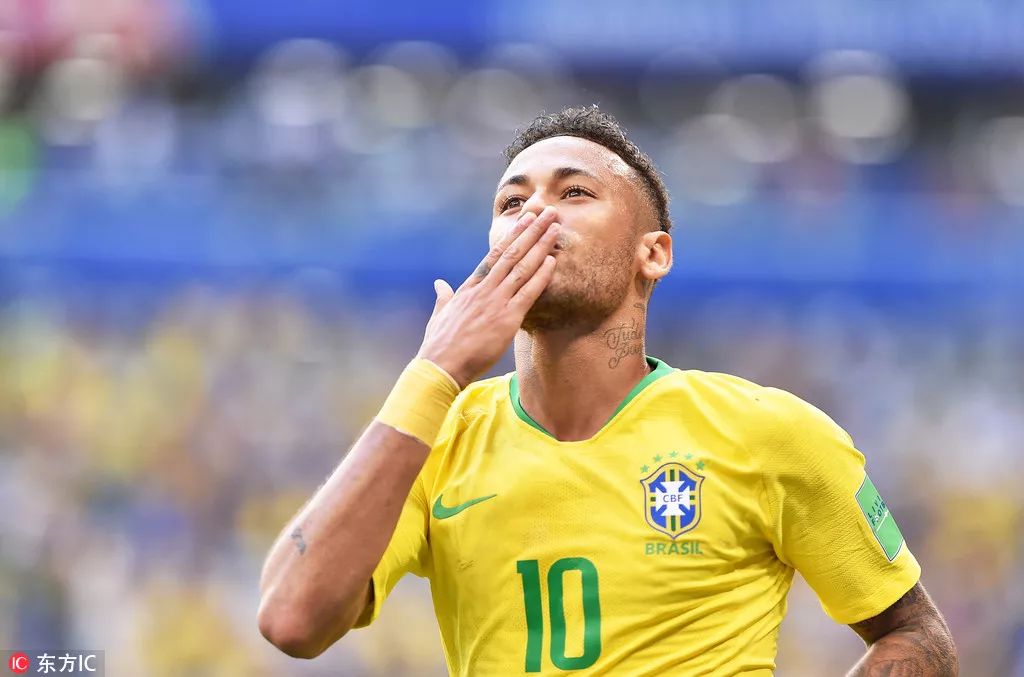 每体：巴萨仍未对莱万做决定，在关注小蜘蛛、凯恩、吉拉西等（每体：巴萨尚未敲定莱万去留，正考察小蜘蛛、凯恩、吉拉西等）